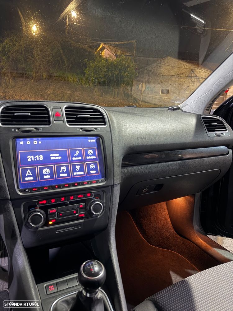 VW Golf 2.0 TDi Confortline - 13