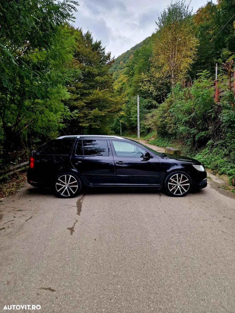 Skoda Octavia Combi 2.0 TDI CR DPF RS - 5