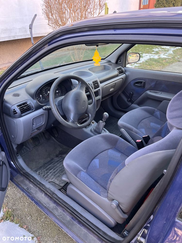 Renault Clio 1.2i RT 16V - 5