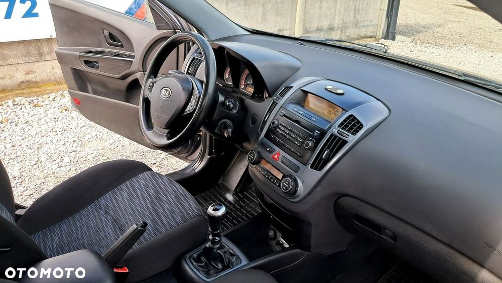Kia Ceed - 5