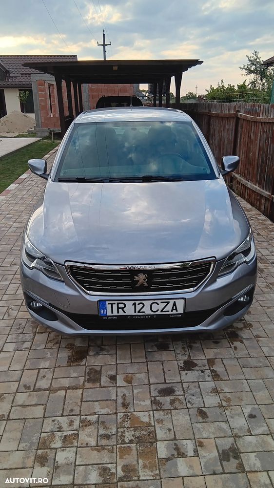 Peugeot 301 1.5 BlueHDI FAP Allure - 1