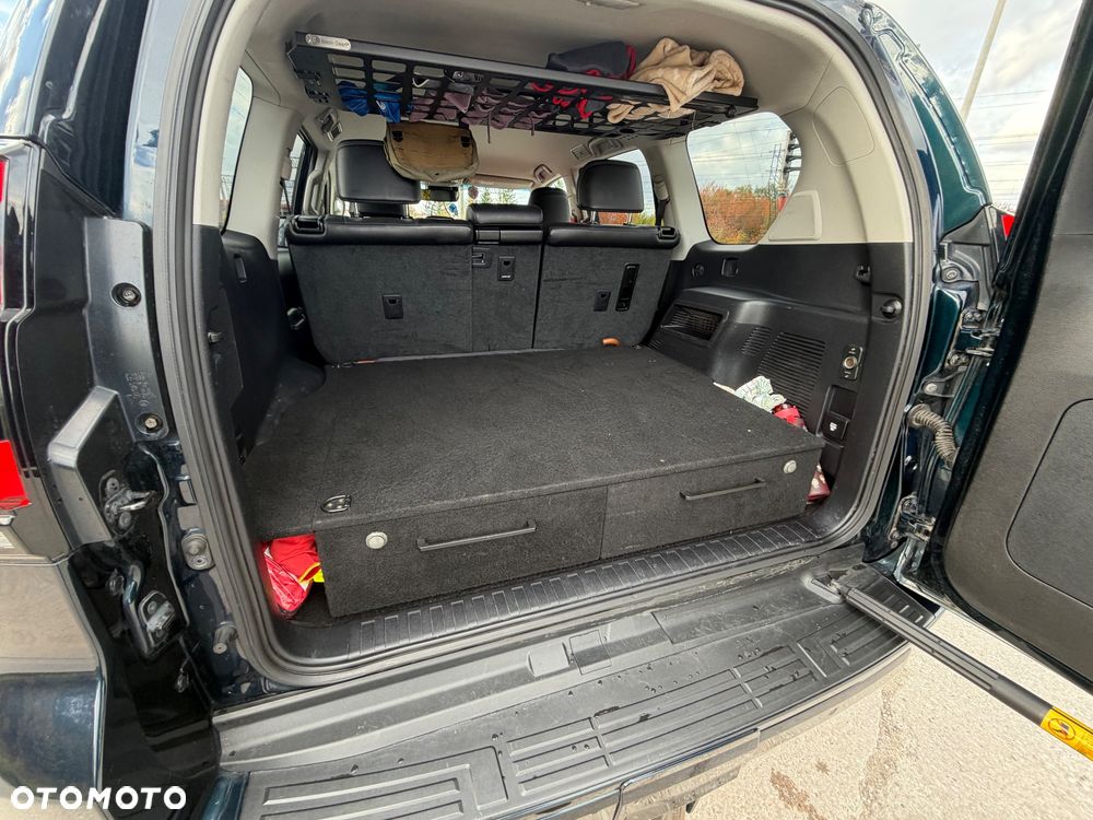 Toyota Land Cruiser - 10