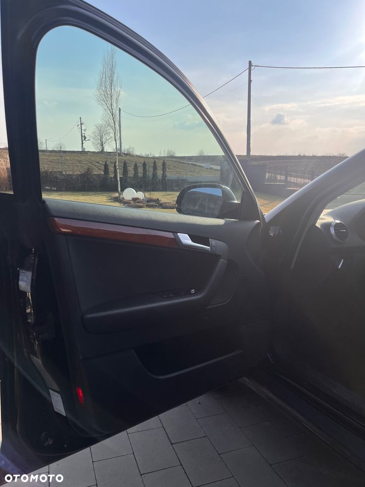 Audi A3 Sportback 1.6 TDI DPF Ambiente - 22