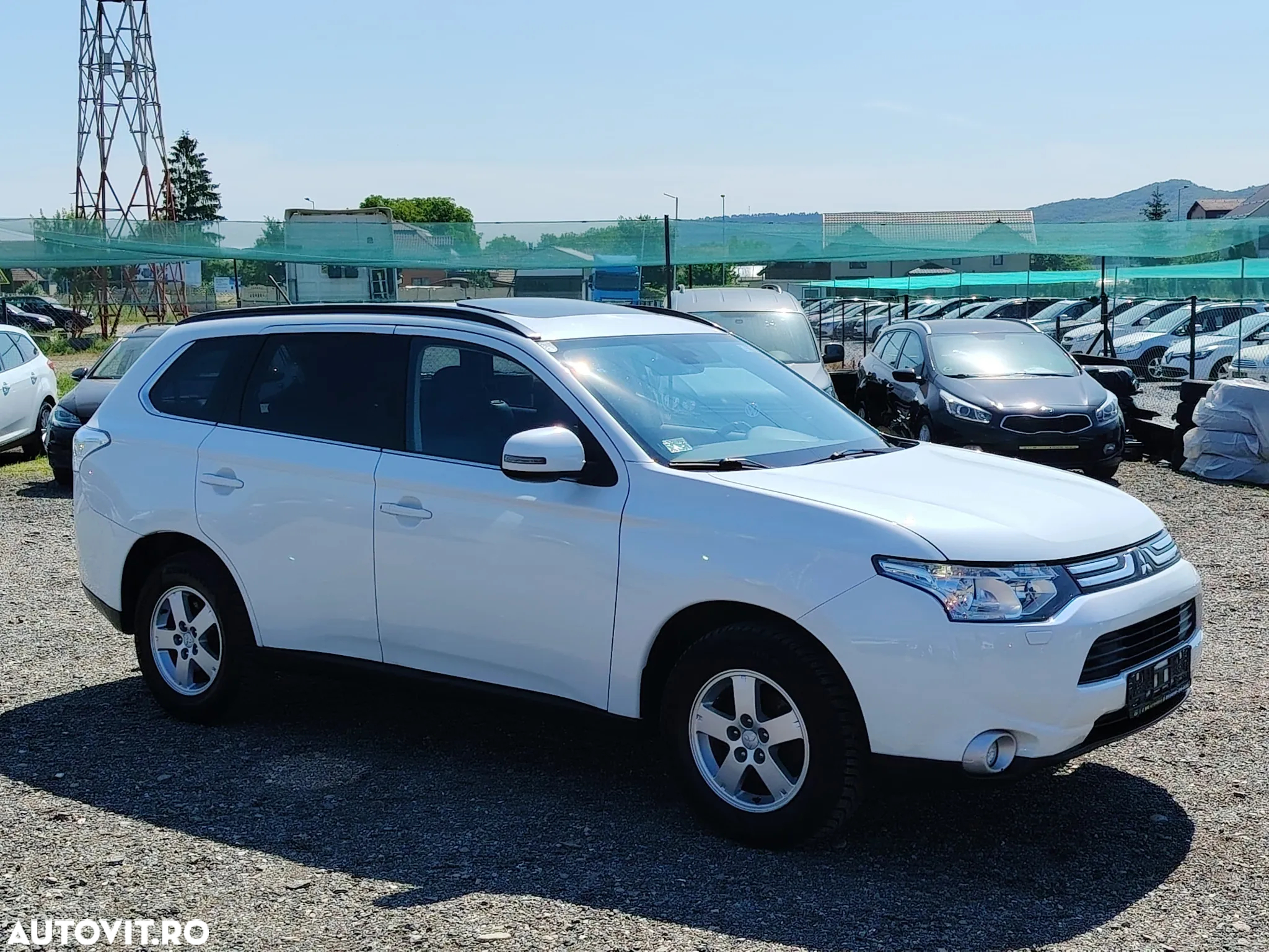 Mitsubishi Outlander 2.2 DI-D 4WD Automatik Diamant Edition+ - 6