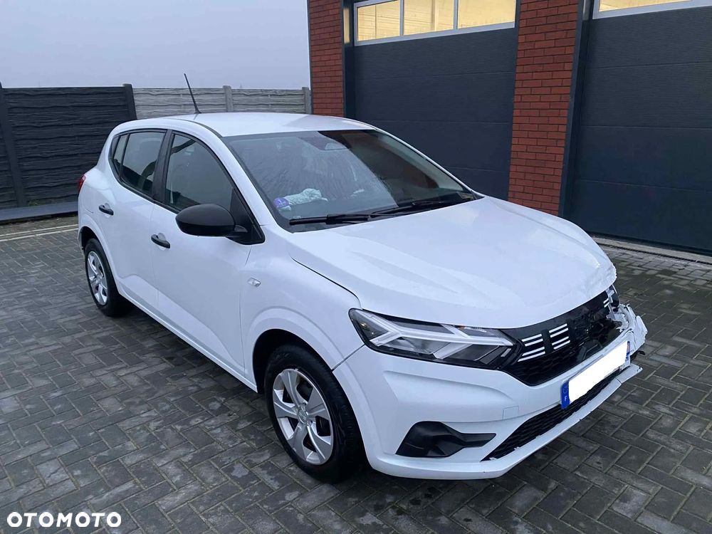 Dacia Sandero SCe 65 Essential - 4