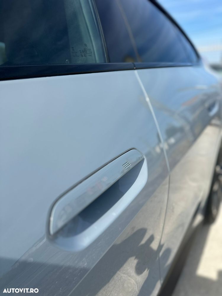 BMW i4 - 10