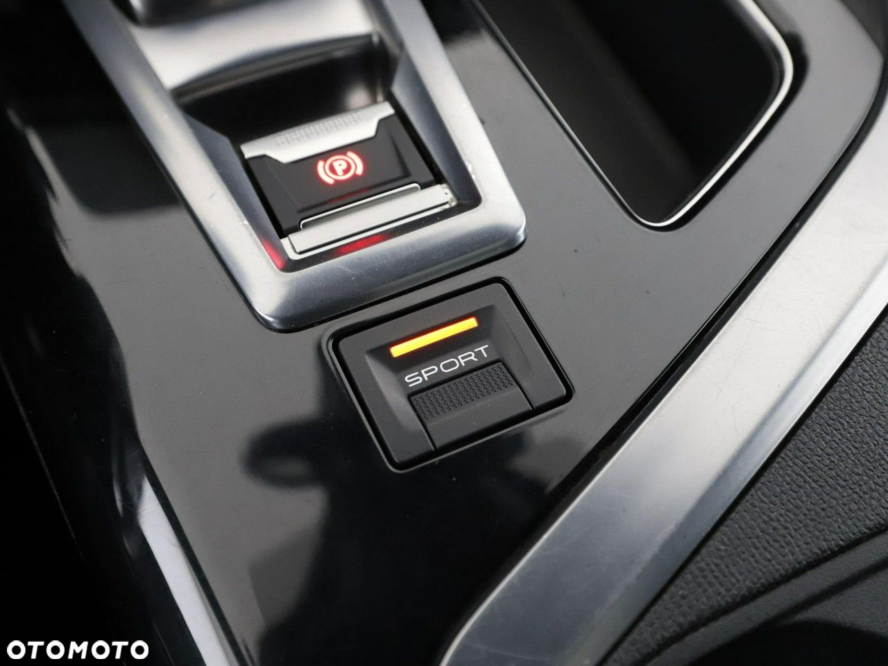Peugeot 5008 BlueHDI 180 EAT6 GT - 33