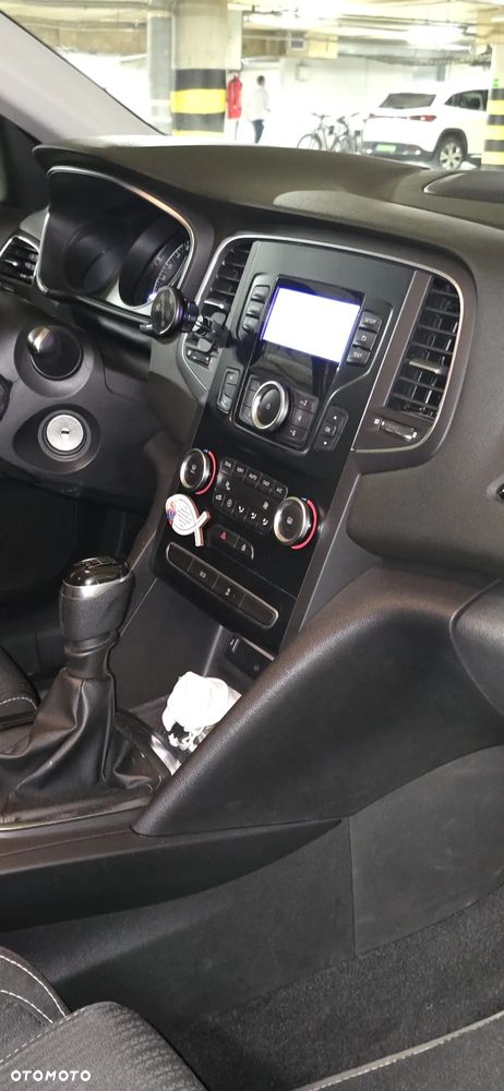 Renault Megane 1.2 Energy TCe Zen - 8