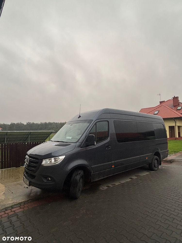 Mercedes-Benz Sprinter - 2