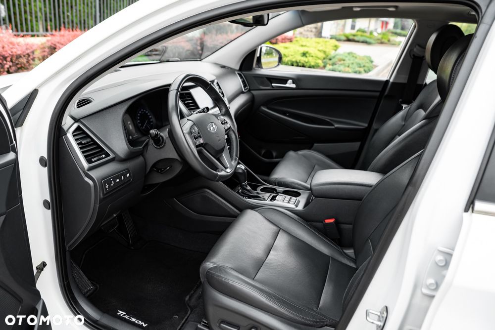 Hyundai Tucson 2.0 CRDi Premium 4WD - 19