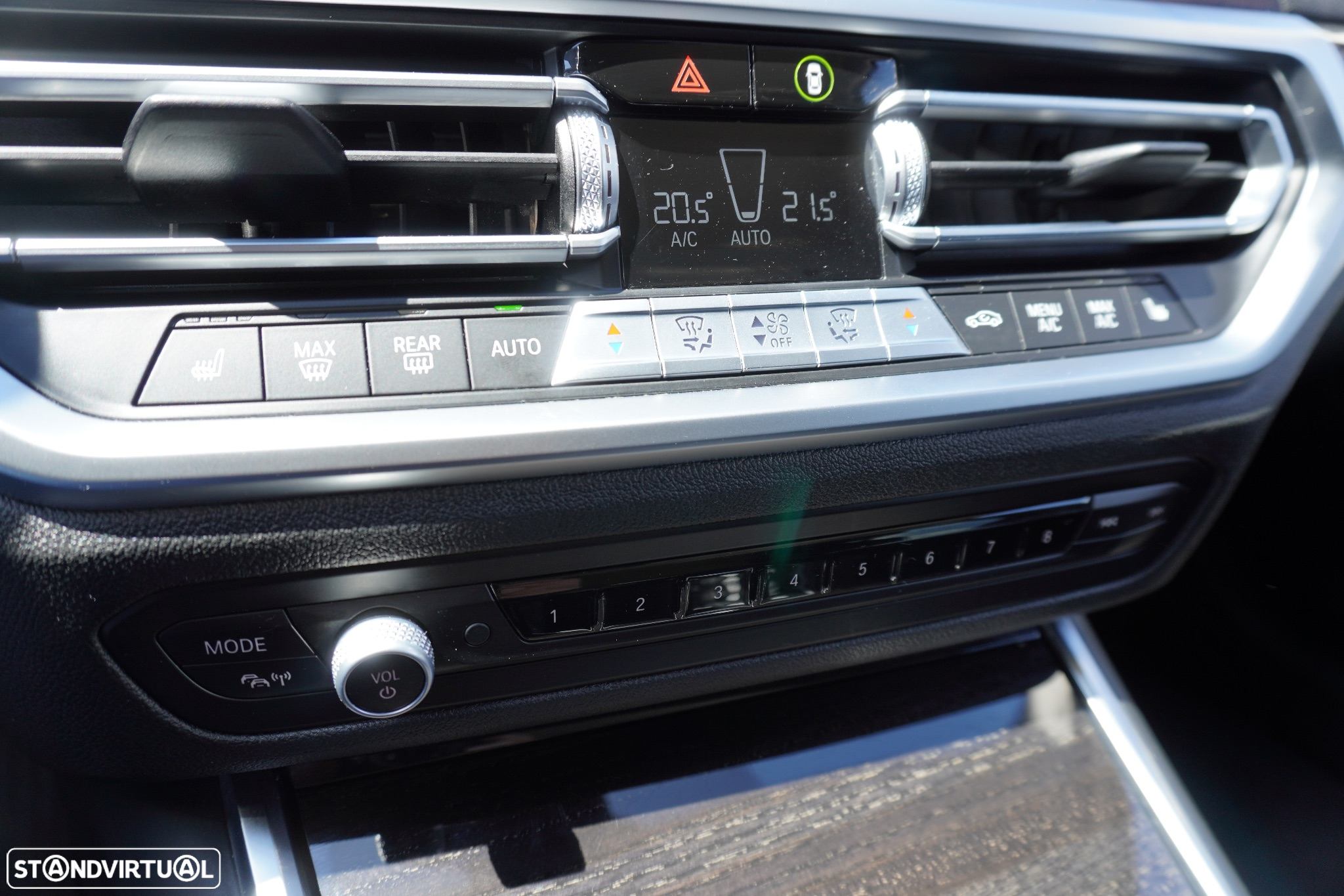 BMW 330 e Touring Line Luxury Auto - 16