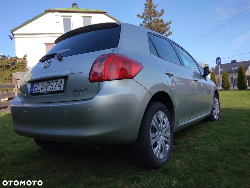 Toyota Auris 2.0 D-4D - 26