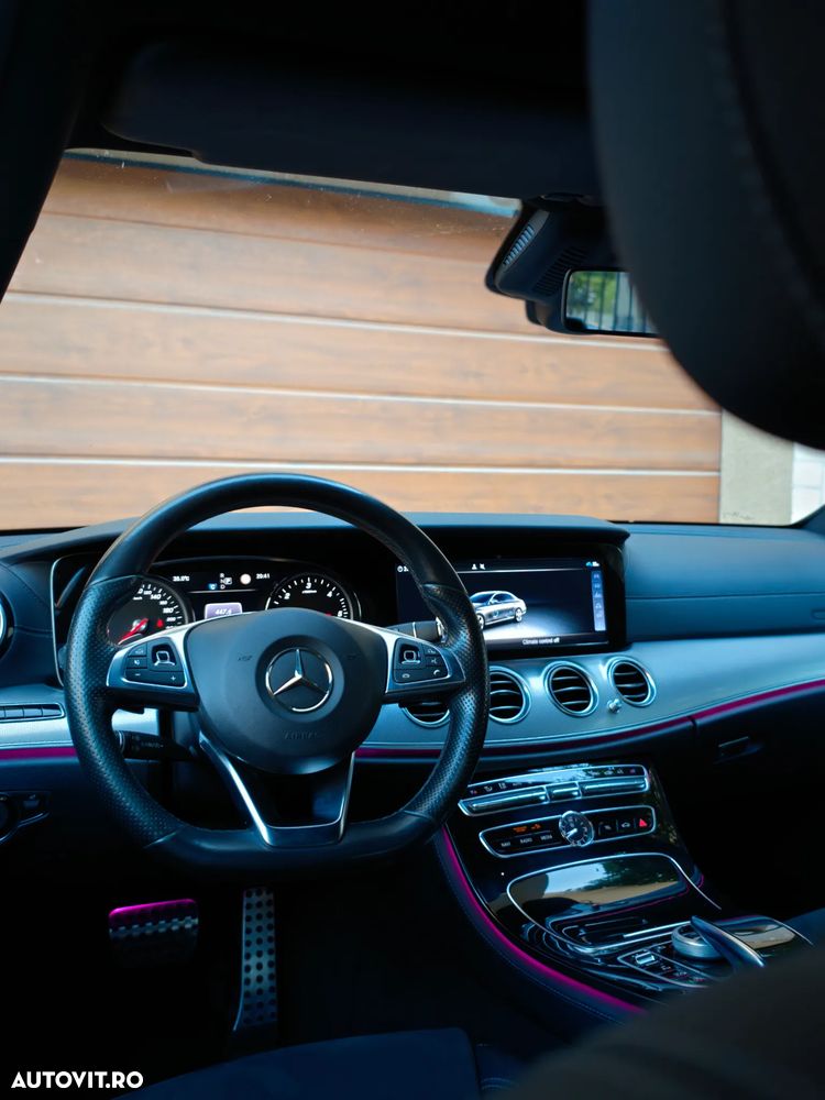 Mercedes-Benz E 220 d 4MATIC Aut. - 24