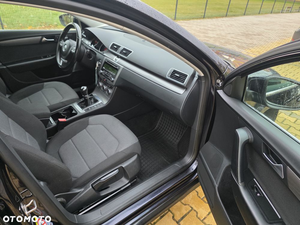 Volkswagen Passat - 14
