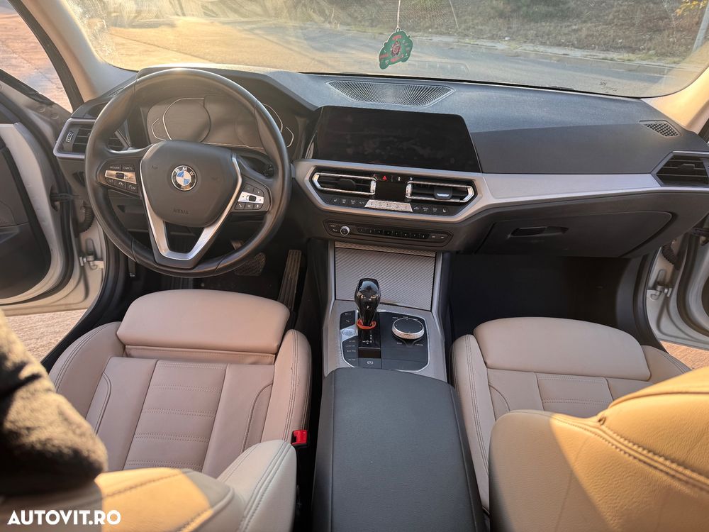 BMW Seria 3 320d Touring xDrive Aut. - 11