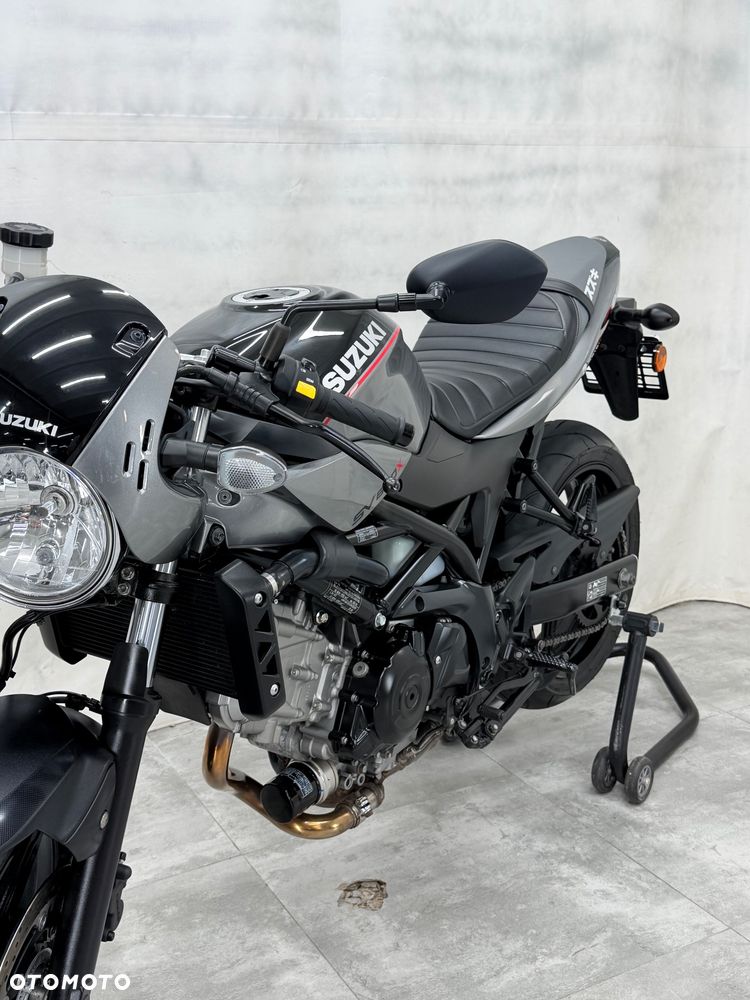 Suzuki SV - 7