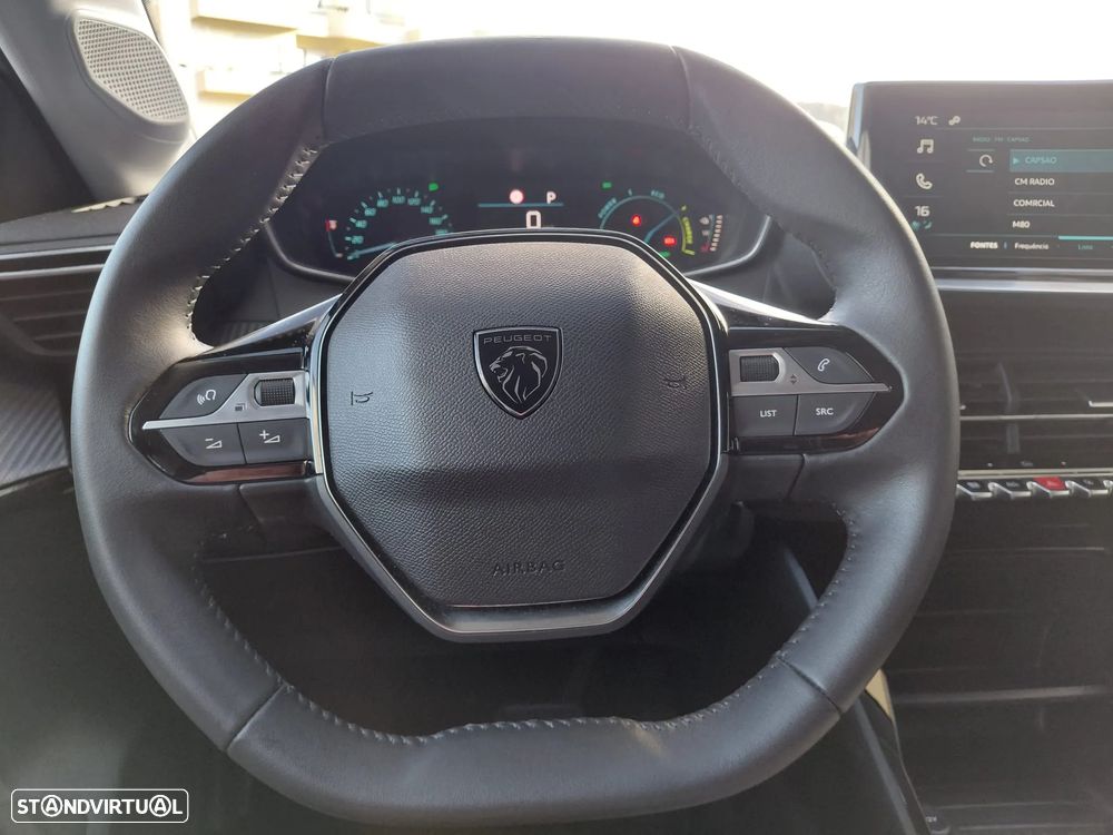 Peugeot e-208 - 10