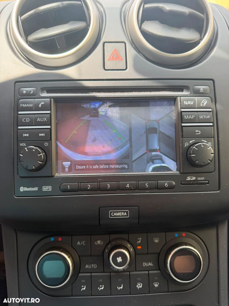 Nissan Qashqai 2.0 DCI DPF Tekna - 11