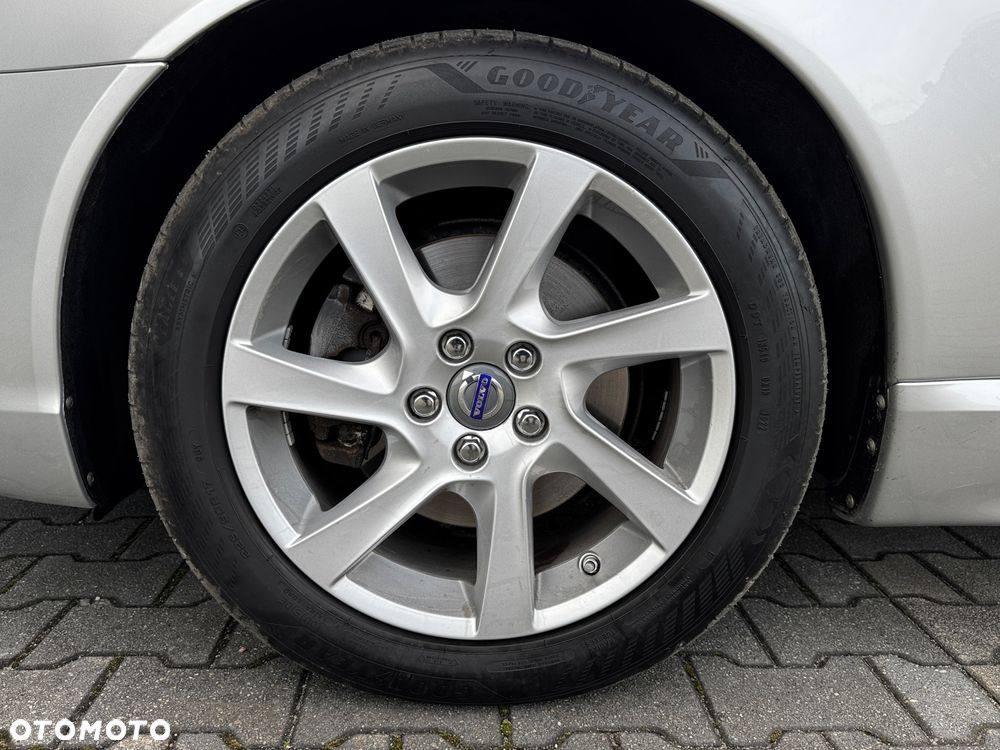 Volvo V70 D4 Summum - 9