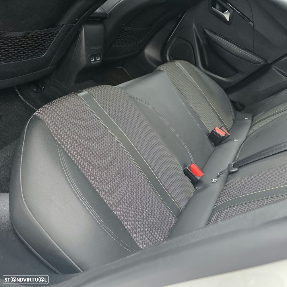 Peugeot e-208 50 kWh GT Line - 35