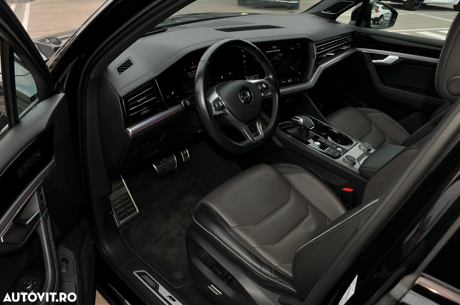Volkswagen Touareg V6 TDI 4MOTION R-Line - 4