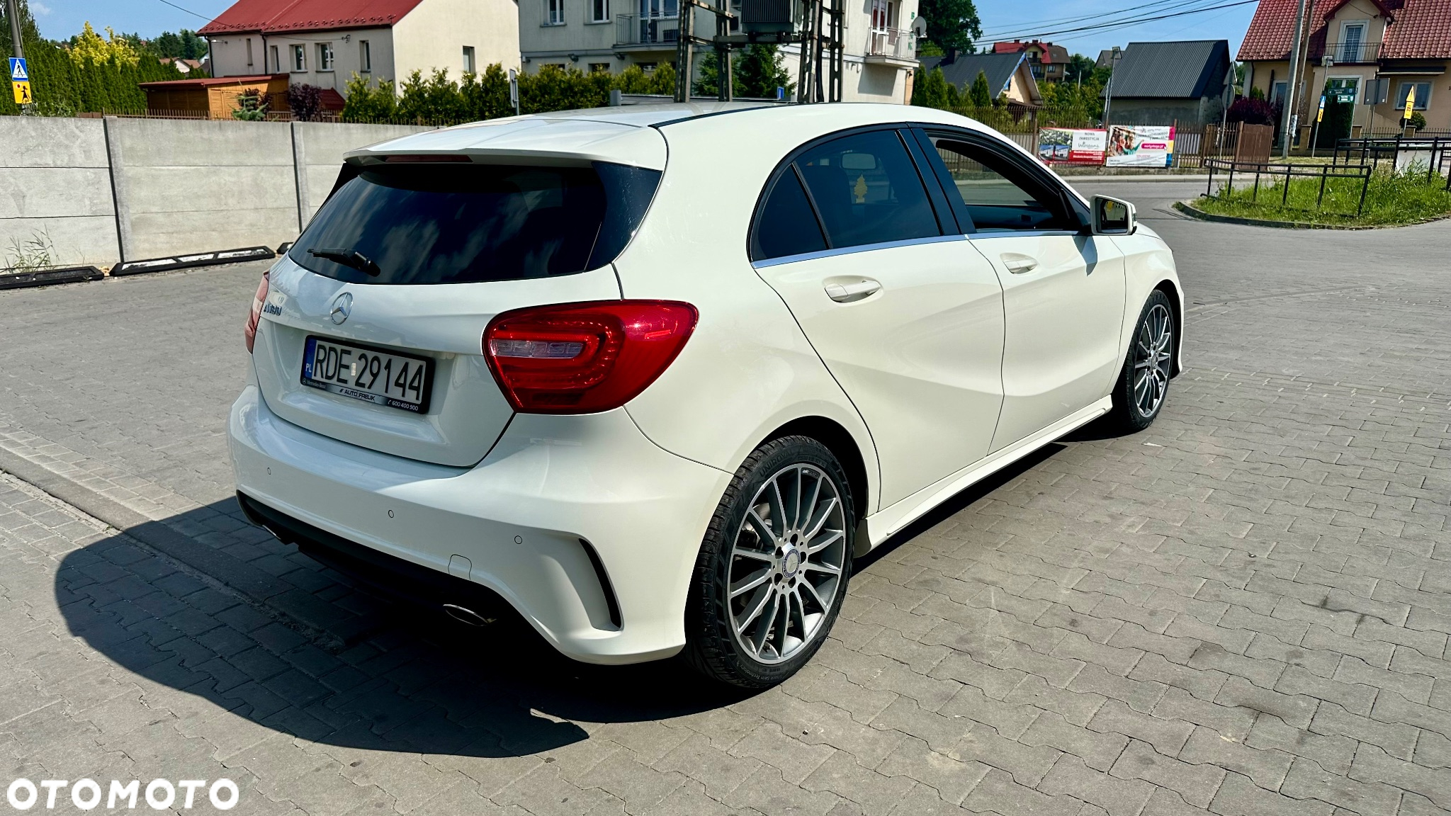 Mercedes-Benz Klasa A 180 7G-DCT AMG Line - 3