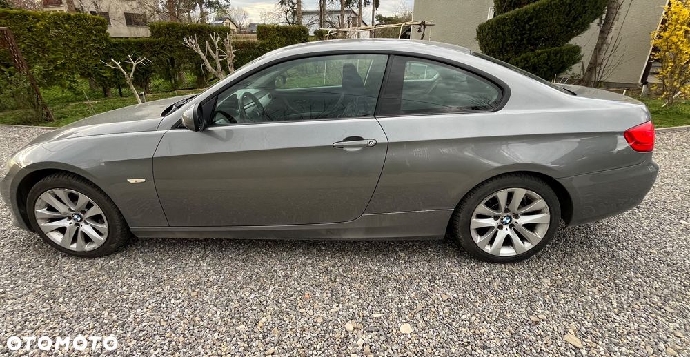 BMW Seria 3 320i - 9