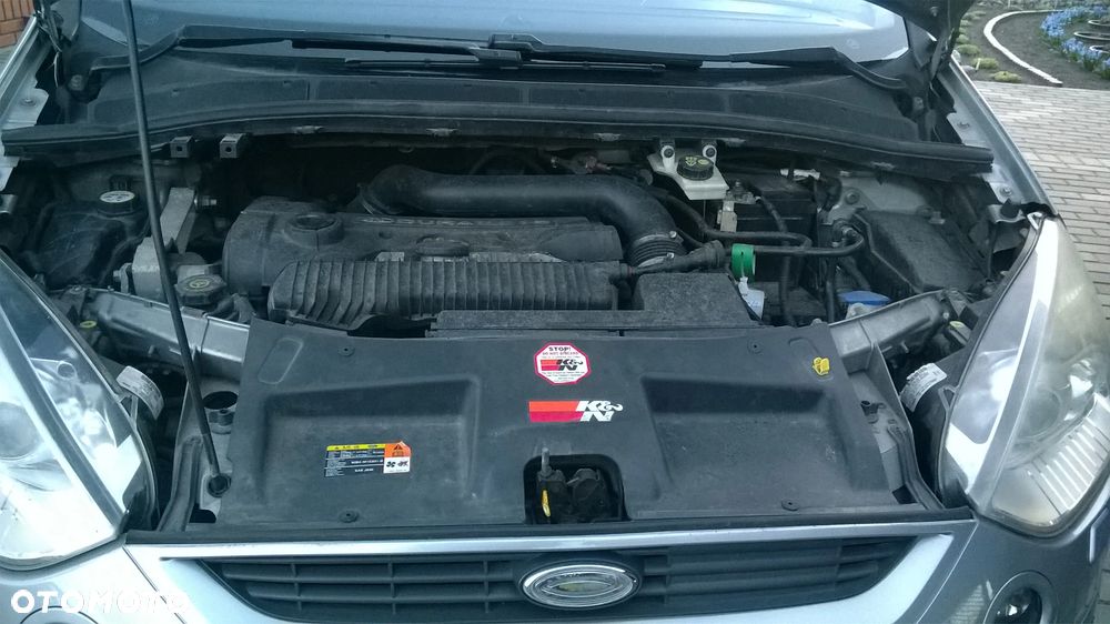 Ford S-Max 2.5 Titanium - 21