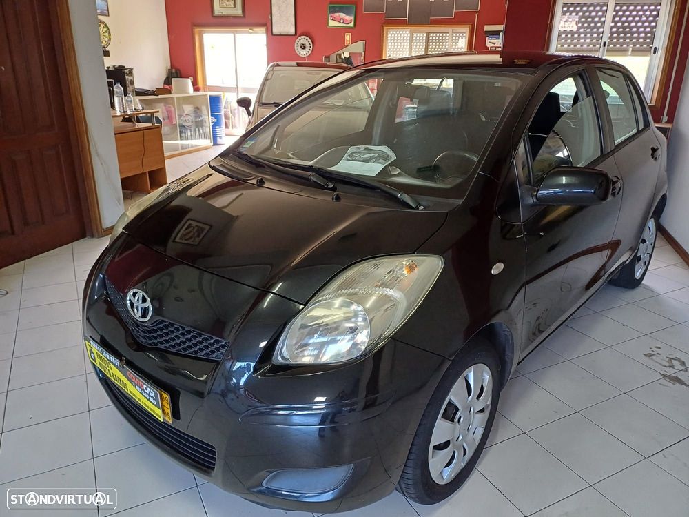 Toyota Yaris 1.0 VVT-i AC Manual - 3