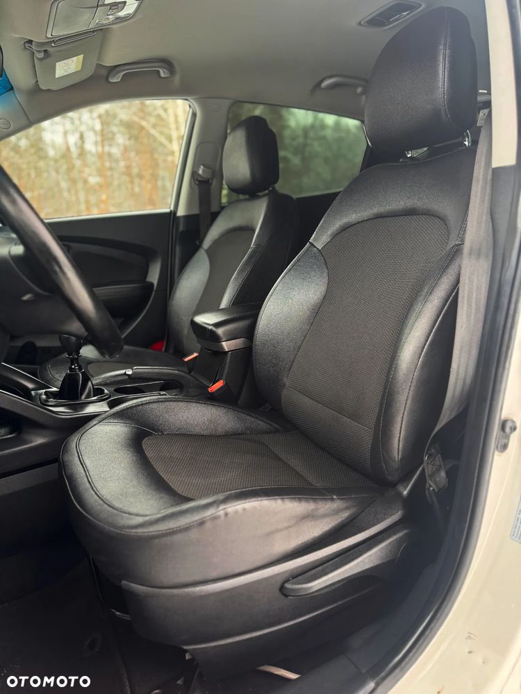 Hyundai ix35 1.6 GDI Premium 2WD - 24