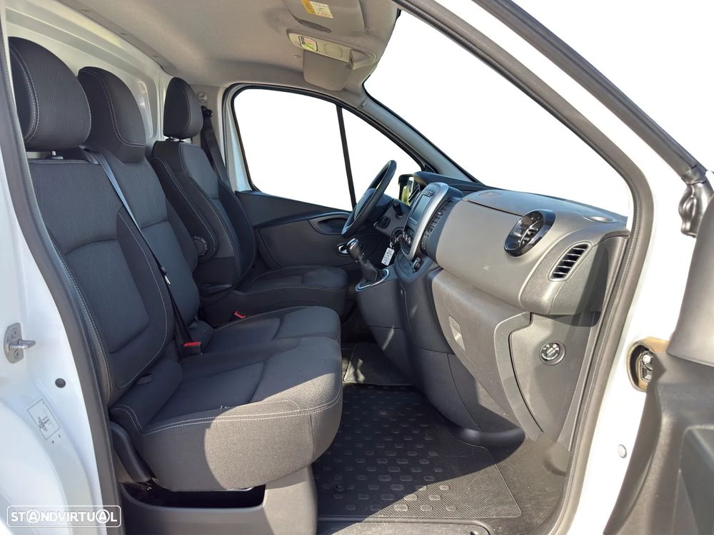 Renault Trafic 2.0 dCi 120cv - 14