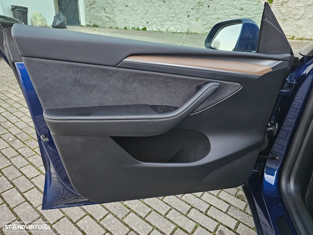 Tesla Model Y Long Range Tração Integral - 6