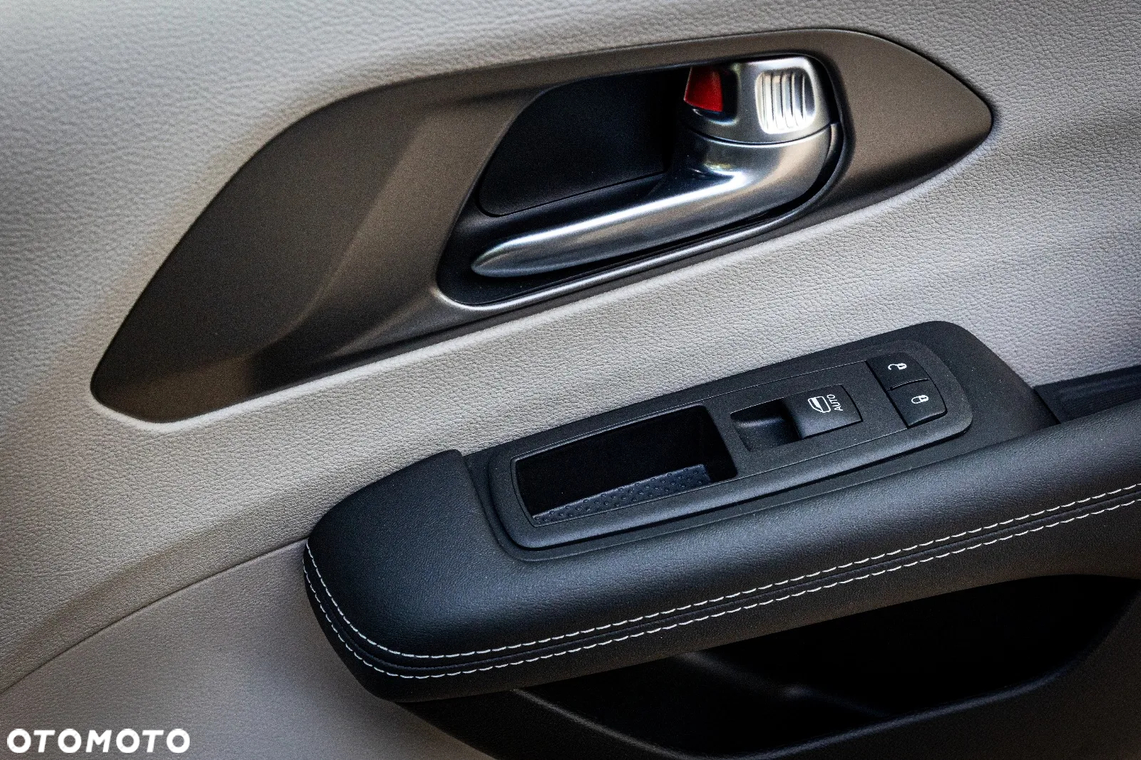 Chrysler Pacifica - 21