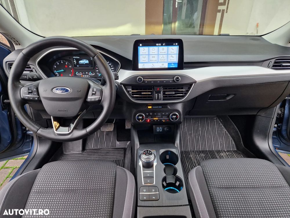 Ford Focus 1.0 EcoBoost Titanium Business - 4