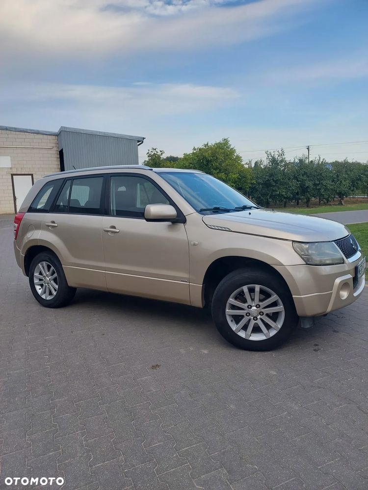 Suzuki Grand Vitara 2.0 - 1