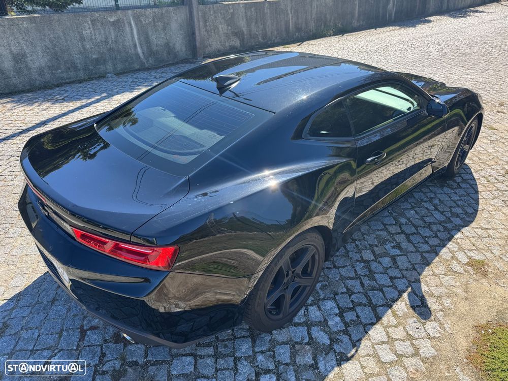 Chevrolet Camaro Coupe 2.0 Aut. - 24