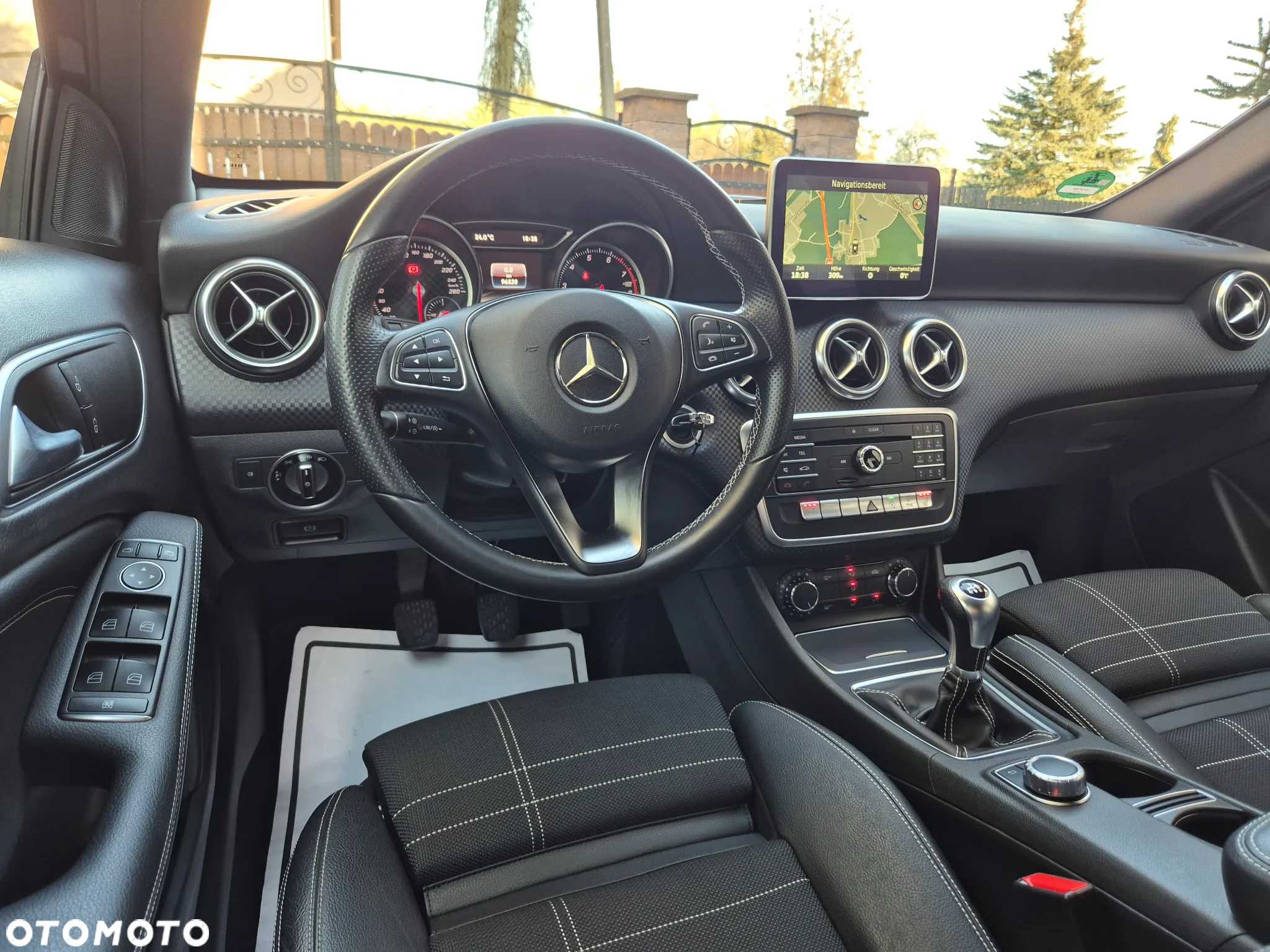 Mercedes-Benz Klasa A 180 (BlueEFFICIENCY) Urban - 21