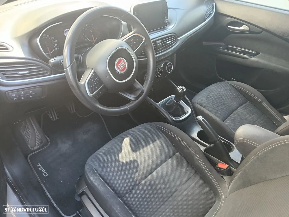 Fiat Tipo Station Wagon 1.3 M-Jet Lounge Tech J17 - 13