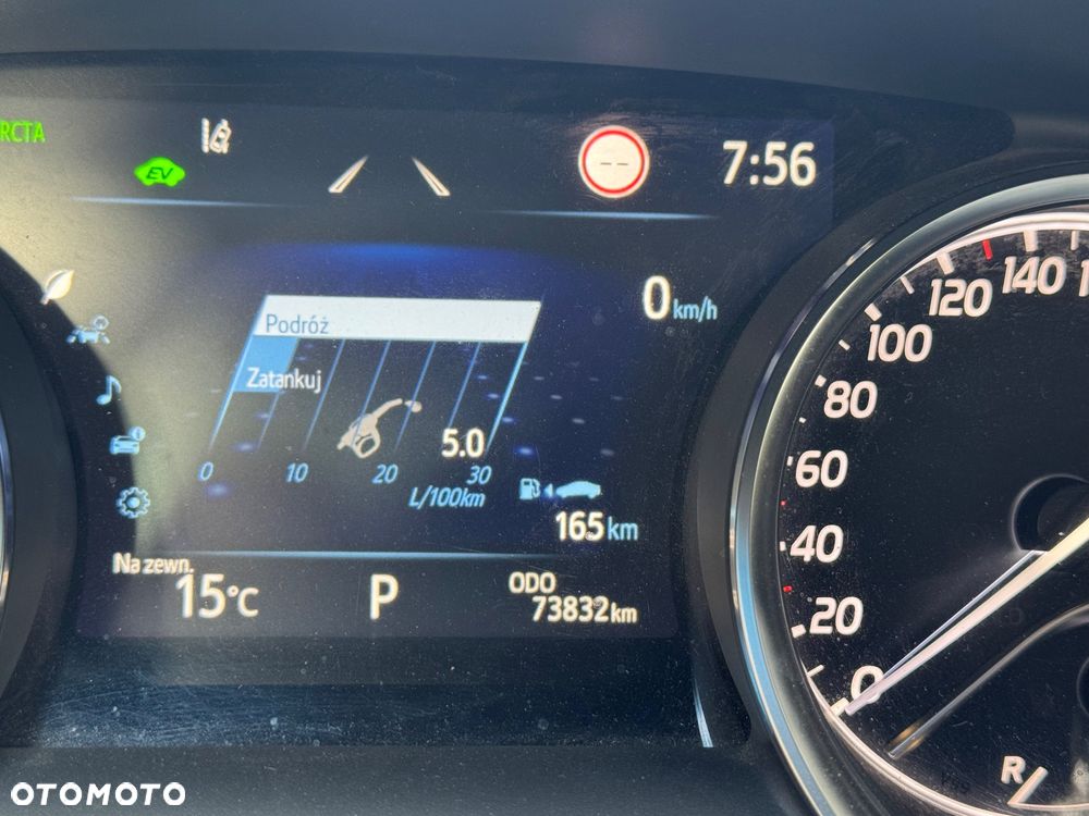 Toyota Camry 2.5 Hybrid Executive CVT - 27