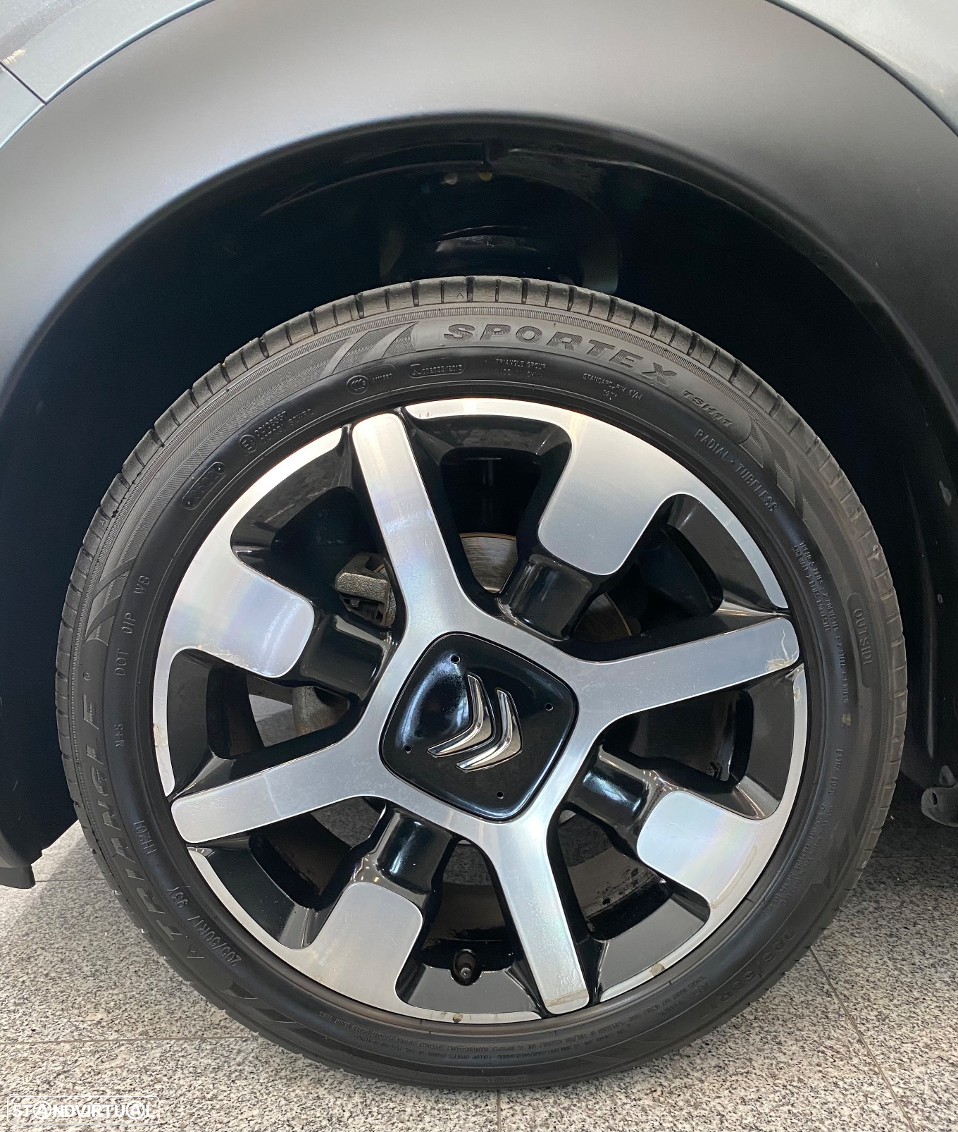 Citroën C4 Cactus 1.2 PureTech Shine - 5
