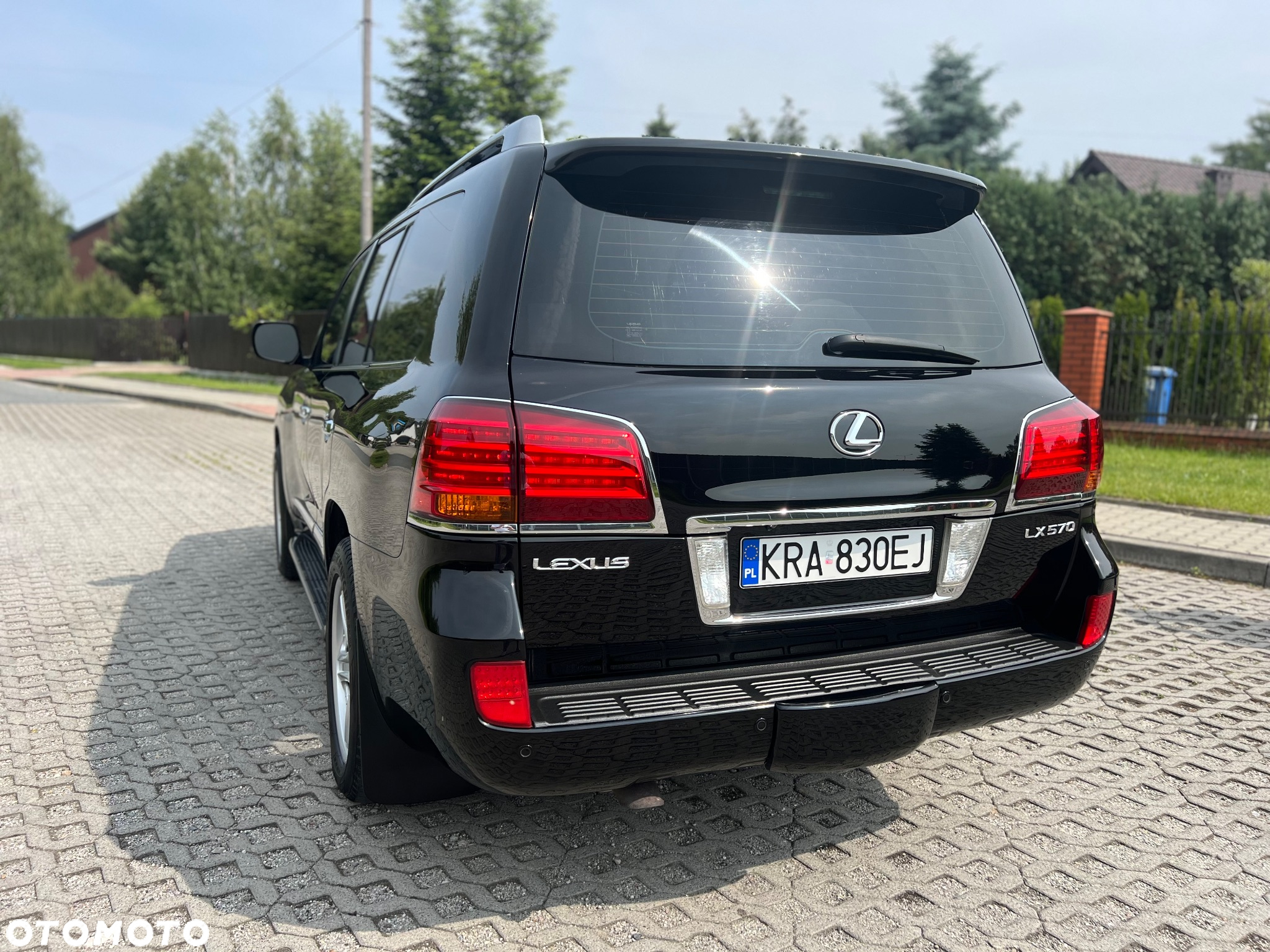 Lexus LX 570 - 8