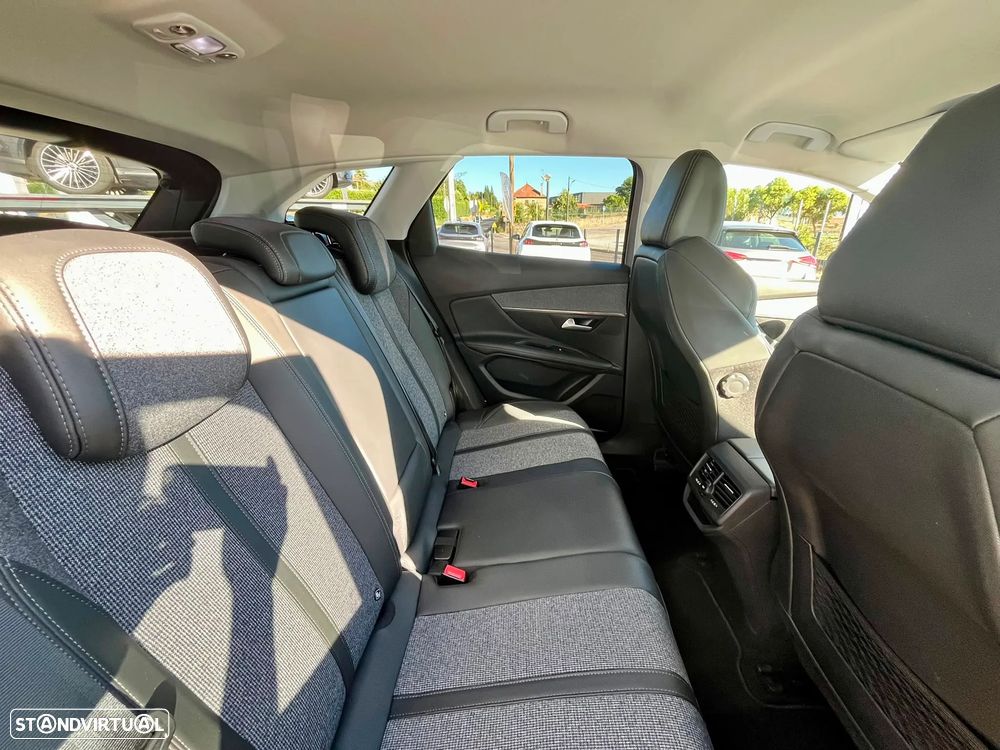 Peugeot 3008 1.2 PureTech Allure EAT8 - 15