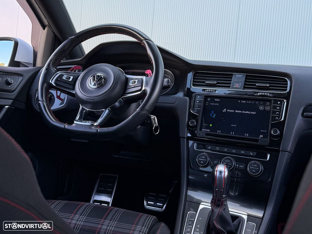 VW Golf GTI Performance BlueMotion DSG - 6