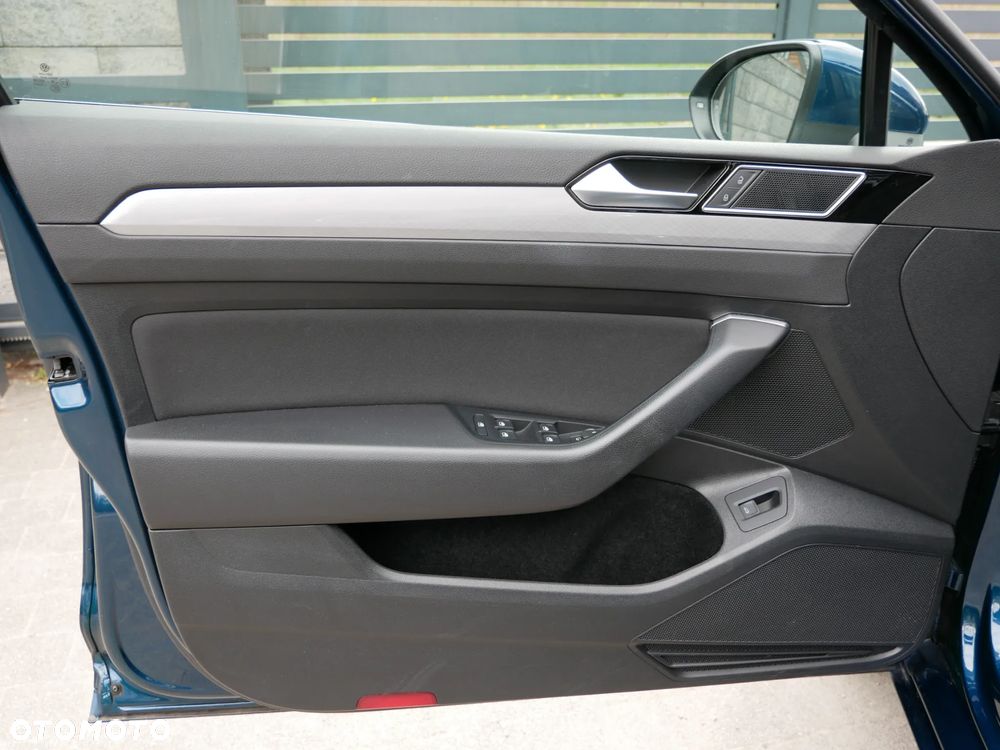 Volkswagen Passat 2.0 TDI EVO Business DSG - 30