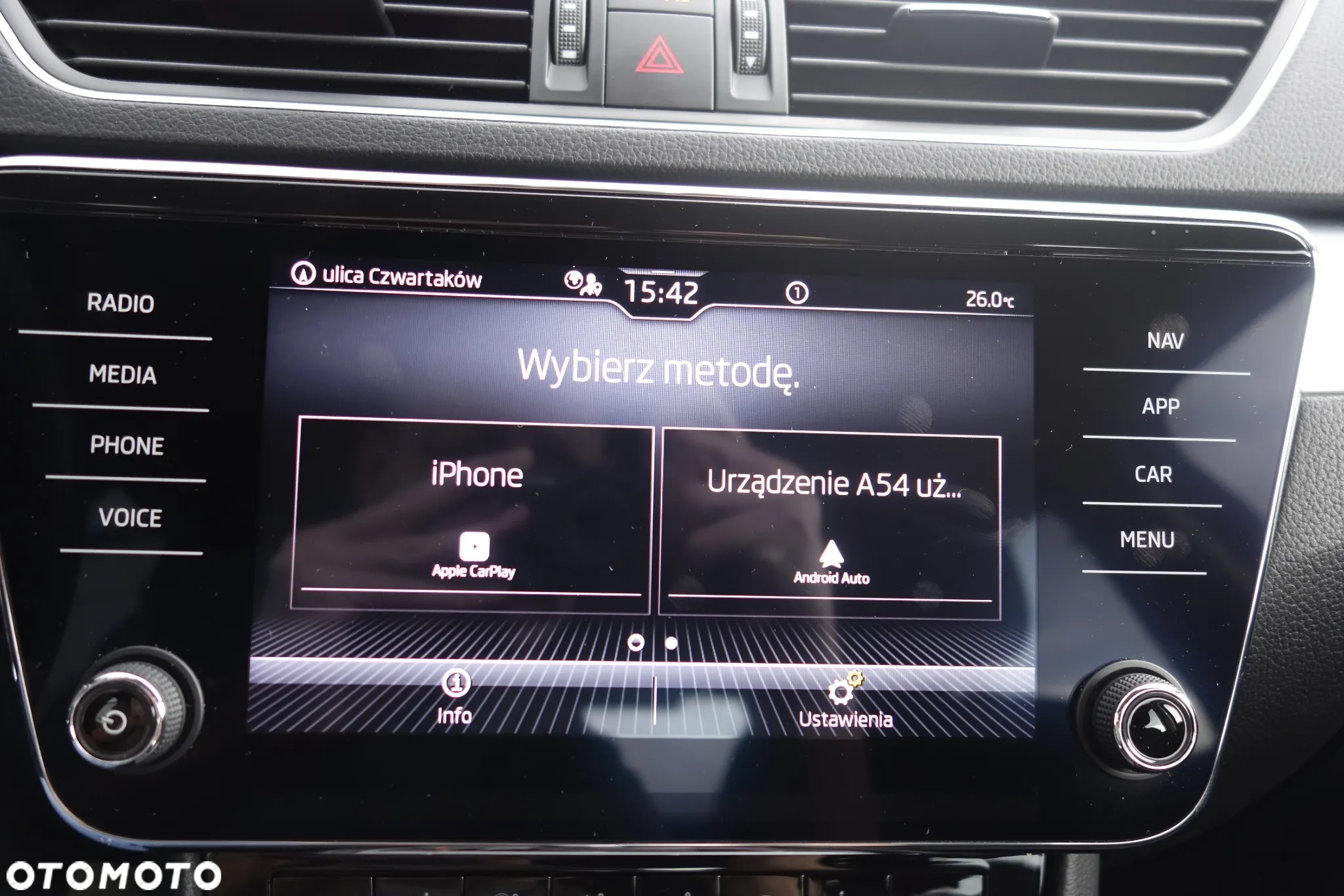 Skoda Superb 1.5 TSI Ambition DSG - 24