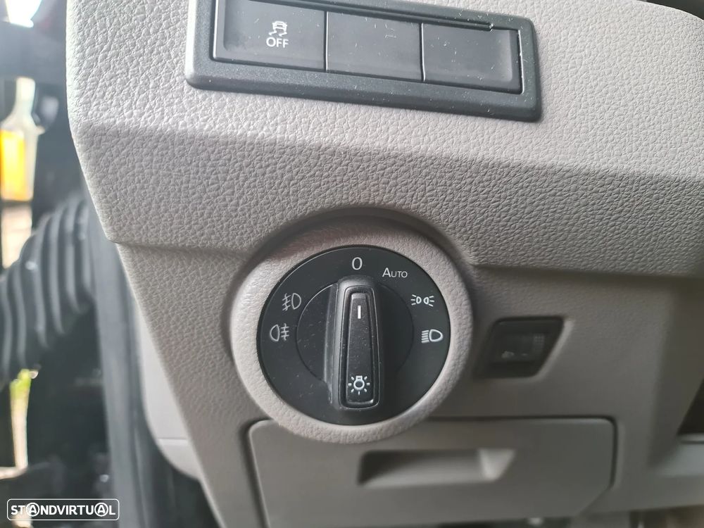 VW Transporter Caravelle T6.1 DSG Longa Highline - 23