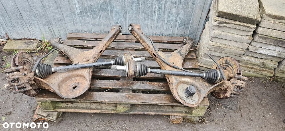 Zwrotnica tylna lewa prawa tył piasta wahacz tylny półoś Mercedes Vito II lift W639 2,2 CDI - 1