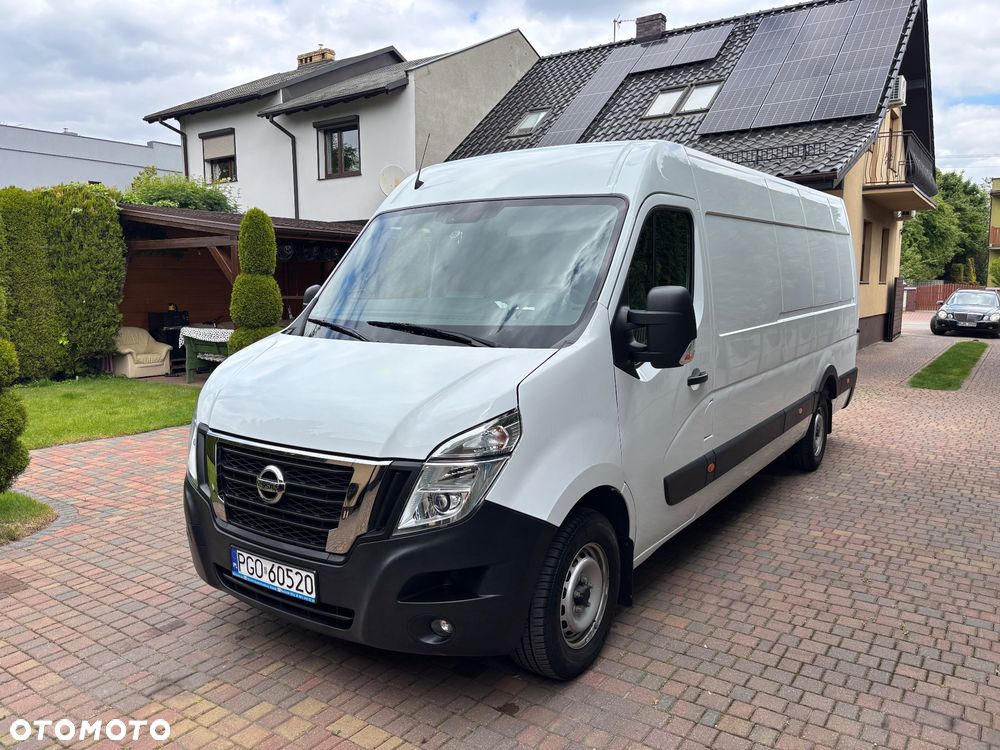 Nissan Interstar - 2