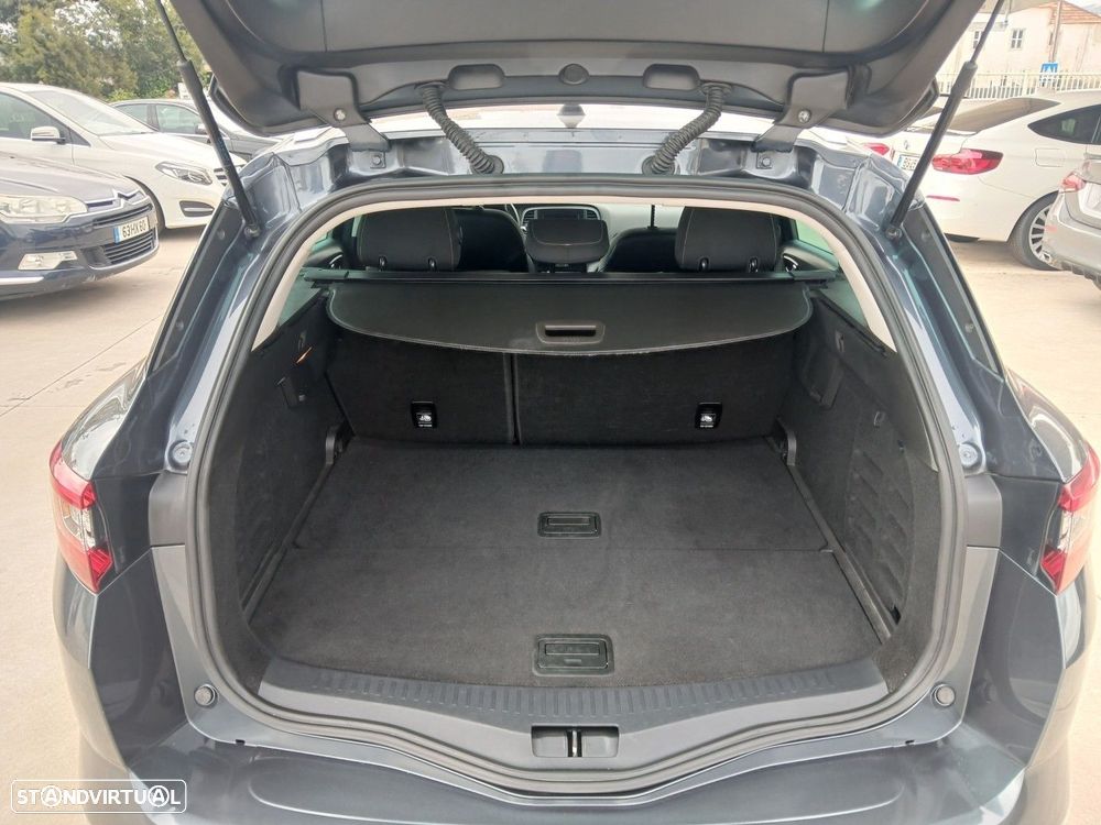 Renault Mégane 1.5 Blue dCi Limited - 10