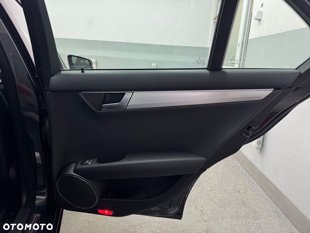 Mercedes-Benz Klasa C 180 Kompressor Automatik Avantgarde - 30